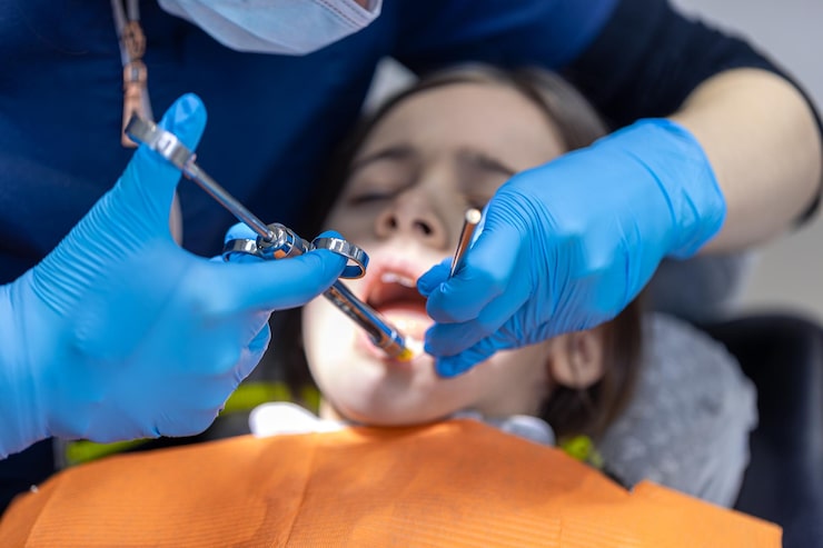 Neuromuscular orthodontic appliance and bite correction